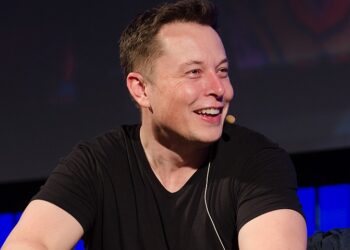Elon_Musk_-_The_Summit_2013
